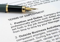Is it necessary under Indian employment laws to have Employment Agreement between the Company and its Sr. Executives? If so, should it be stamped?